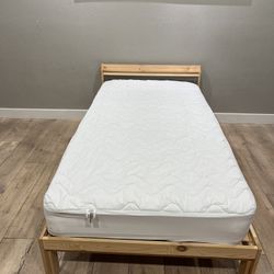 Like New Solid Wood Twin Bed With Simmons Beautyrest mattress Cama Colchon Cot Sleep 🛌 