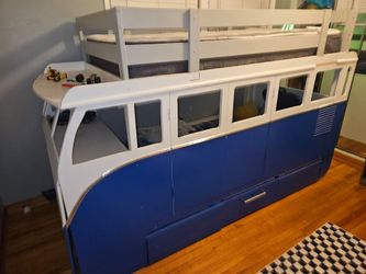 Twin Bunk Bed