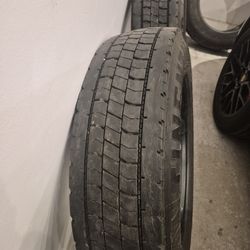 255/70/22.5 Continental Drive Tires 