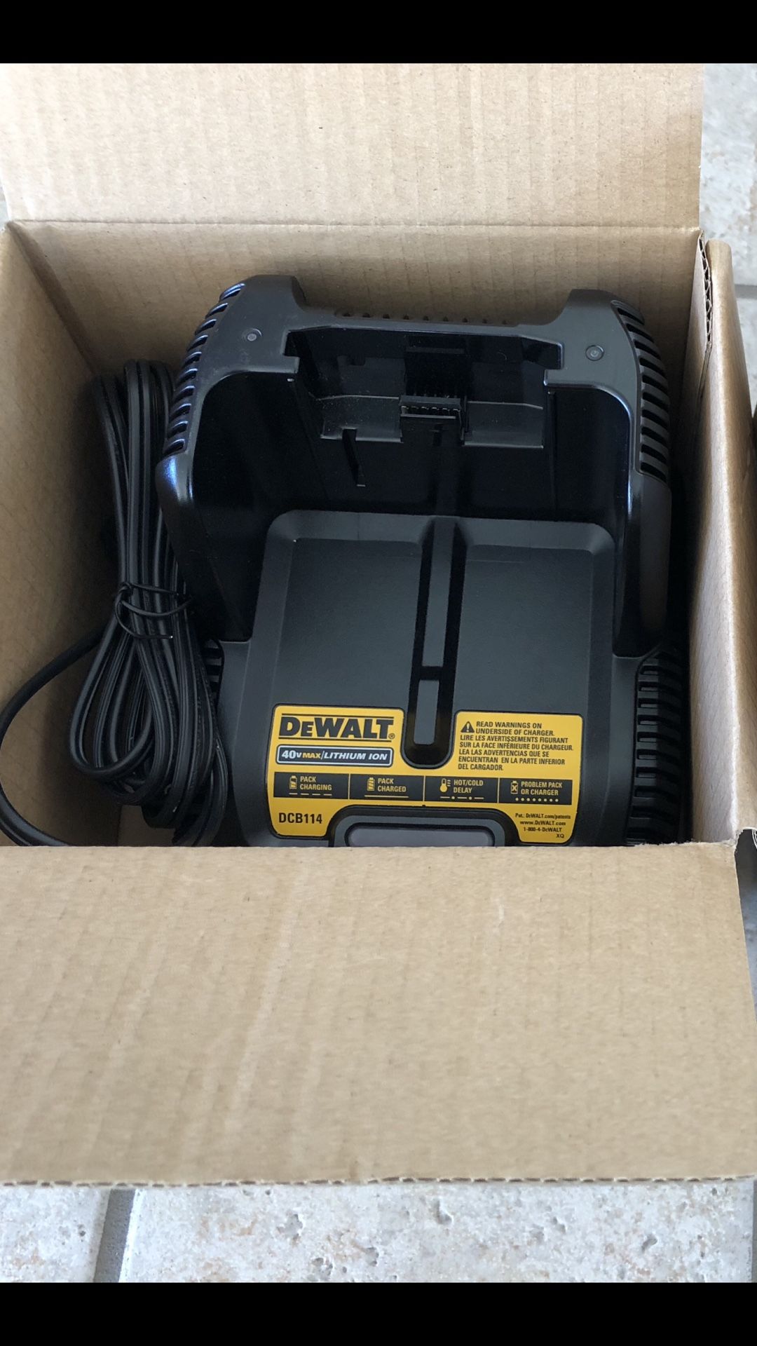 Dewalt battery charger DCB114 40V charger ONLY for Sale in Fontana