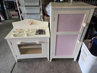 Wooden kitchen set