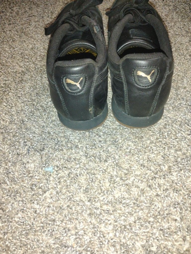 Size 9 Black & Gold Puma's