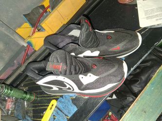 Nike Kyrie Basketball Sneakers Black Red White