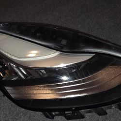 Tesla Headlight 