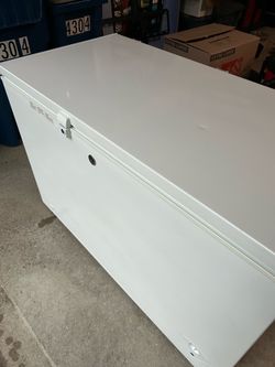 GE 10.6 Cu Ft Garage Ready Chest Freezer