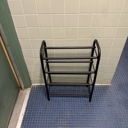 Shoes rack 