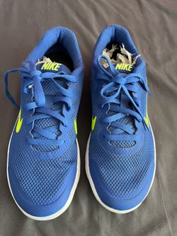 Nike Kids Shoes Size 4.5 Youth