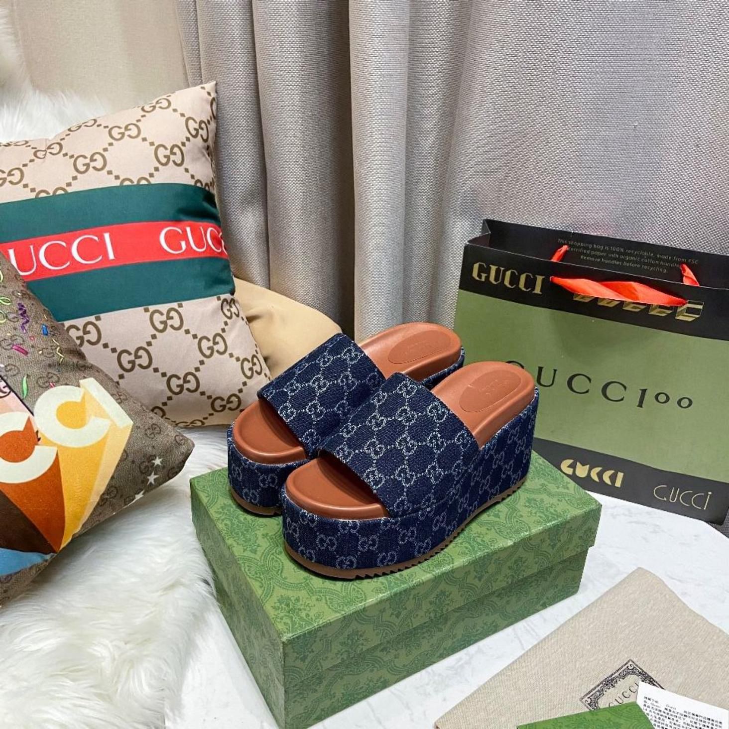 New Women’s  Gucci Shoes Euro 38 Size 7