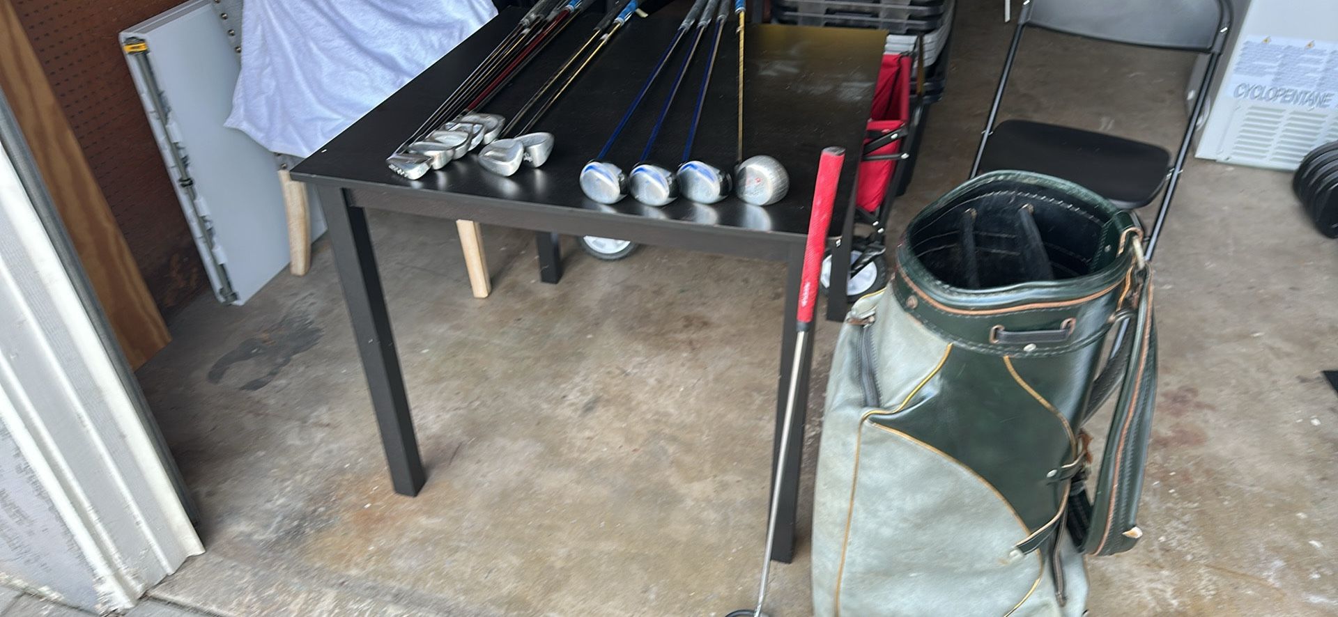 Men’s golf clubs