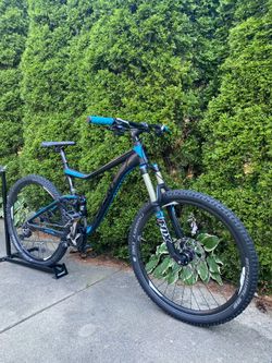 Giant Stance 2 Full Suspension Mountain Bike Bicycle Size Large