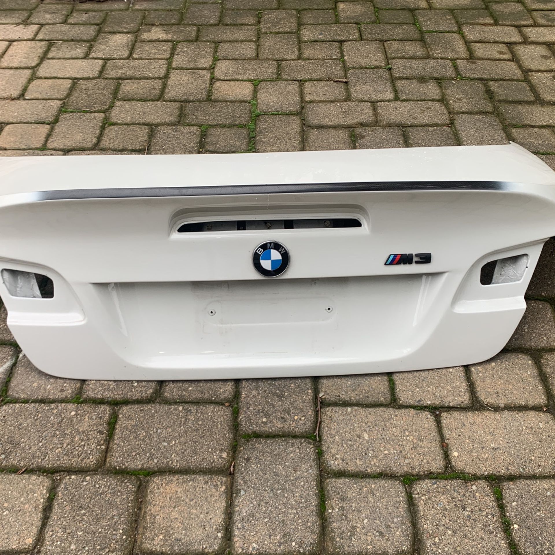Bmw M3 Withe Trunk