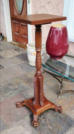 Decorative wooden pedestal stand