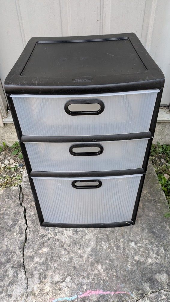 Sterilite 3-Drawer storage Unit - Black Frame