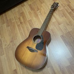Yamaha FG700S Acoustic Guitar 