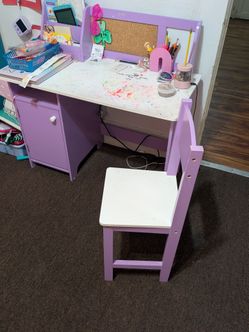 Kids work desk