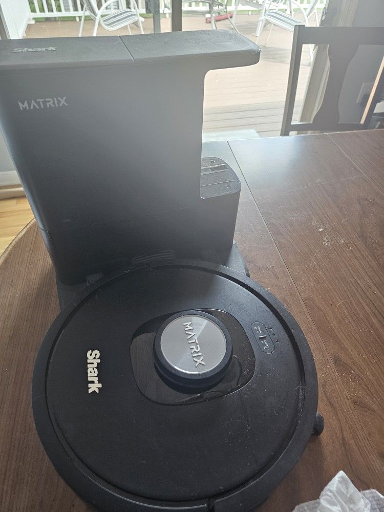 Shark Matrix Self Emptying Robot Vaccuum