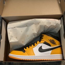 Alr Jordan 1 MID Size 10