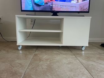 Rolling TV table or coffee table