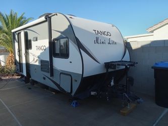 2017 Pacific Coachworks Tango 14RBS