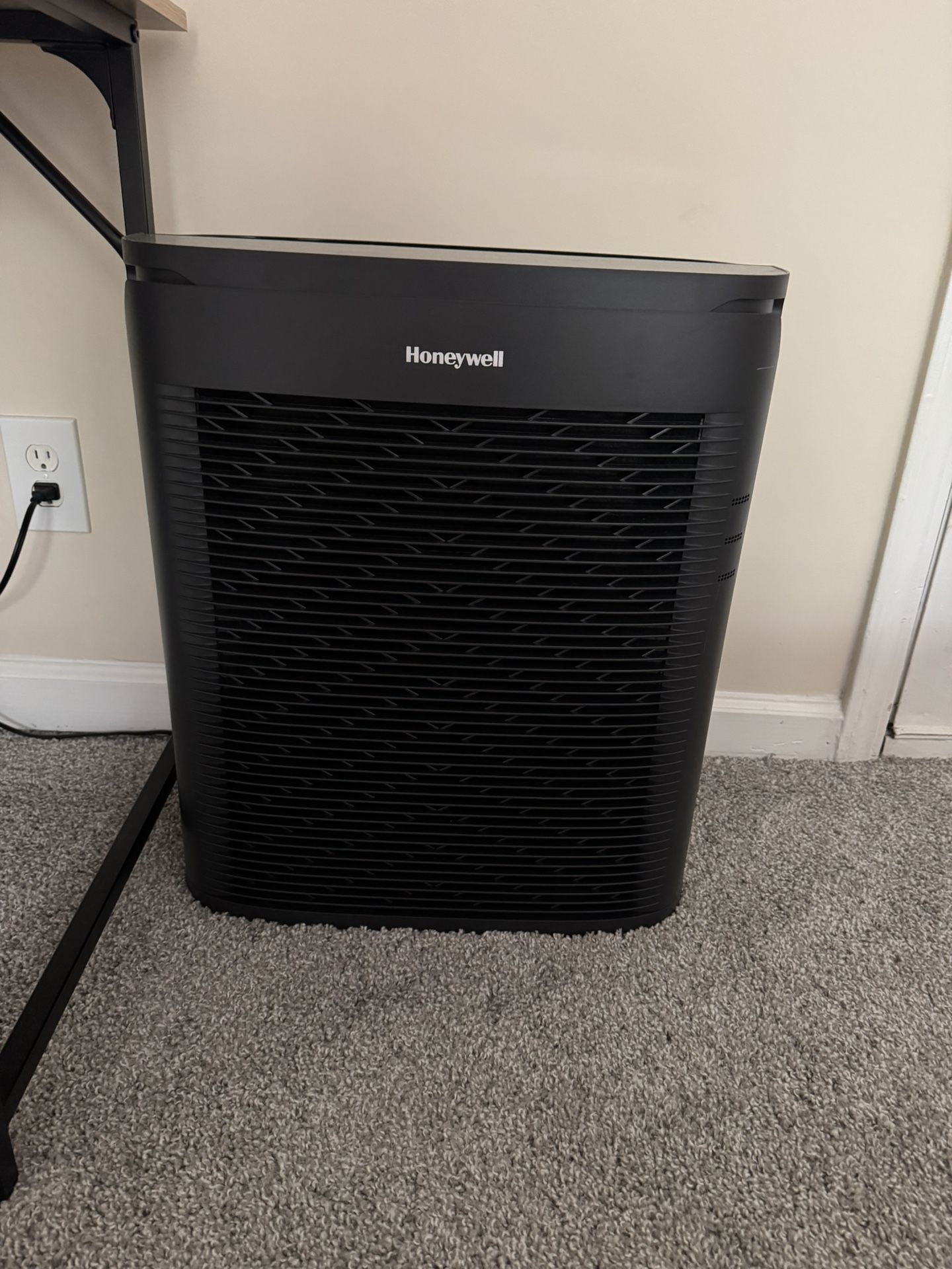 Honeywell Air Purifier – Like New, $300 Value!