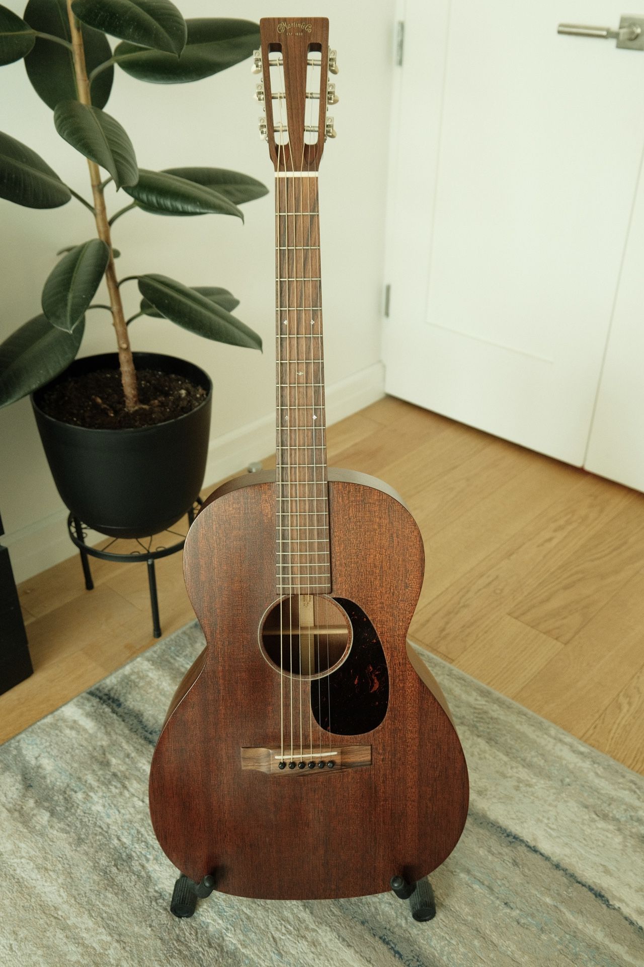 2015 Martin 000-15SM acoustic guitar