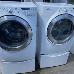Whirlpool Set Washer And Dryer Front Loads “white”