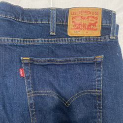 Mens Levi 44w x 32L Make An Offer
