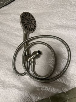 Handheld Shower Head And Mount - Adjustable Pressure