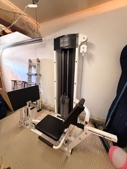 Life Fitness Leg Press/ Calf Raise Machine