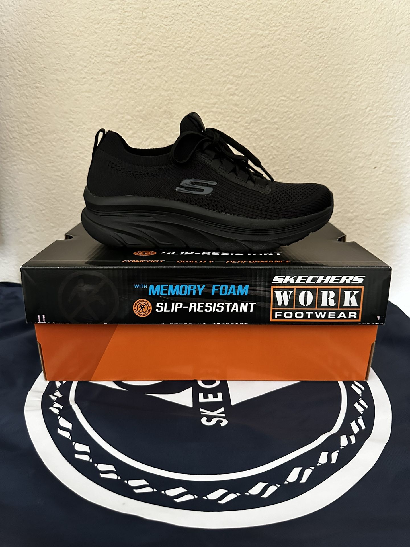 Skechers D'LUX WALKER SR OZEMA