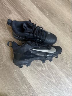 Boys cleats