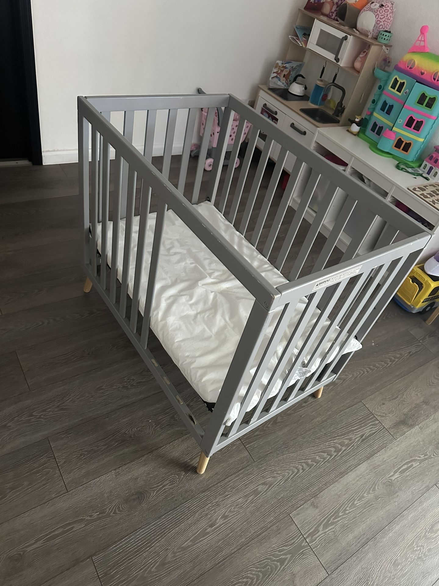 Mini Crib