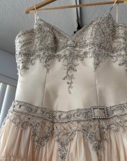 ✨ Elegant Embellished Formal Dress – Stunning & One-of-a-Kind ✨