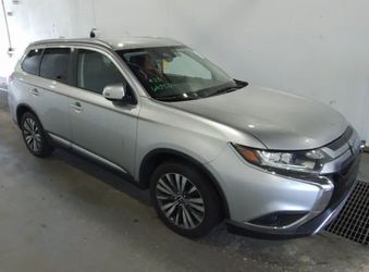 2020 Mitsubishi Outlander