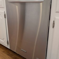 KitchenAid Dishwasher – KUDS35FXSSA