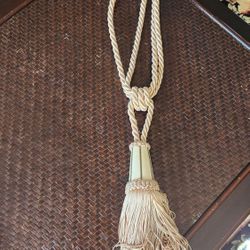 Decorative Pieces To Hold Back Curtains Or Make More Decorative