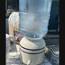 Reusable 5 Gal Water Cooler 