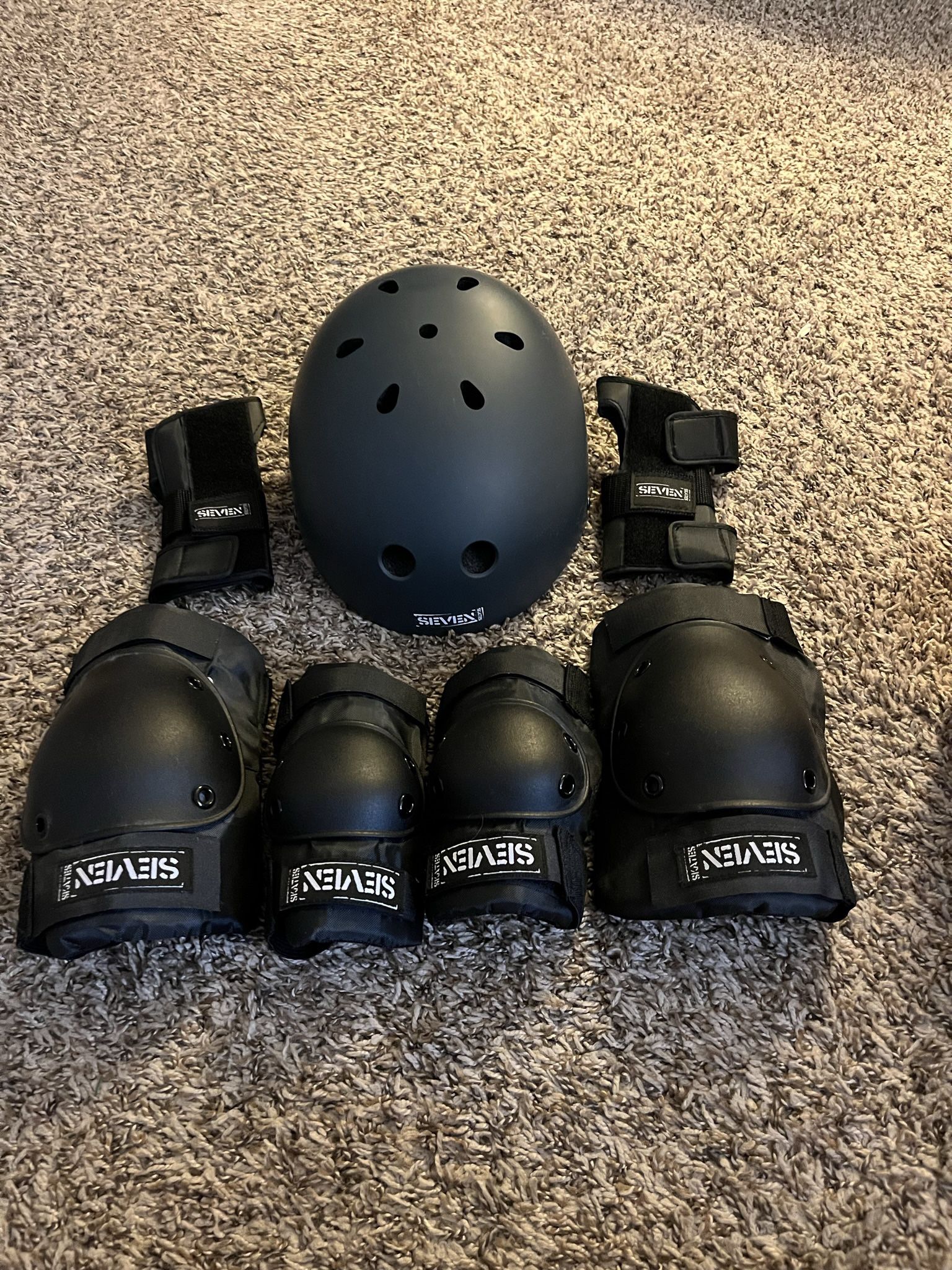 Youth Helmet And Protective Gear