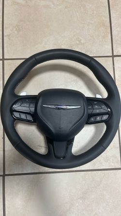 2020 Chrysler 300 strearing wheel