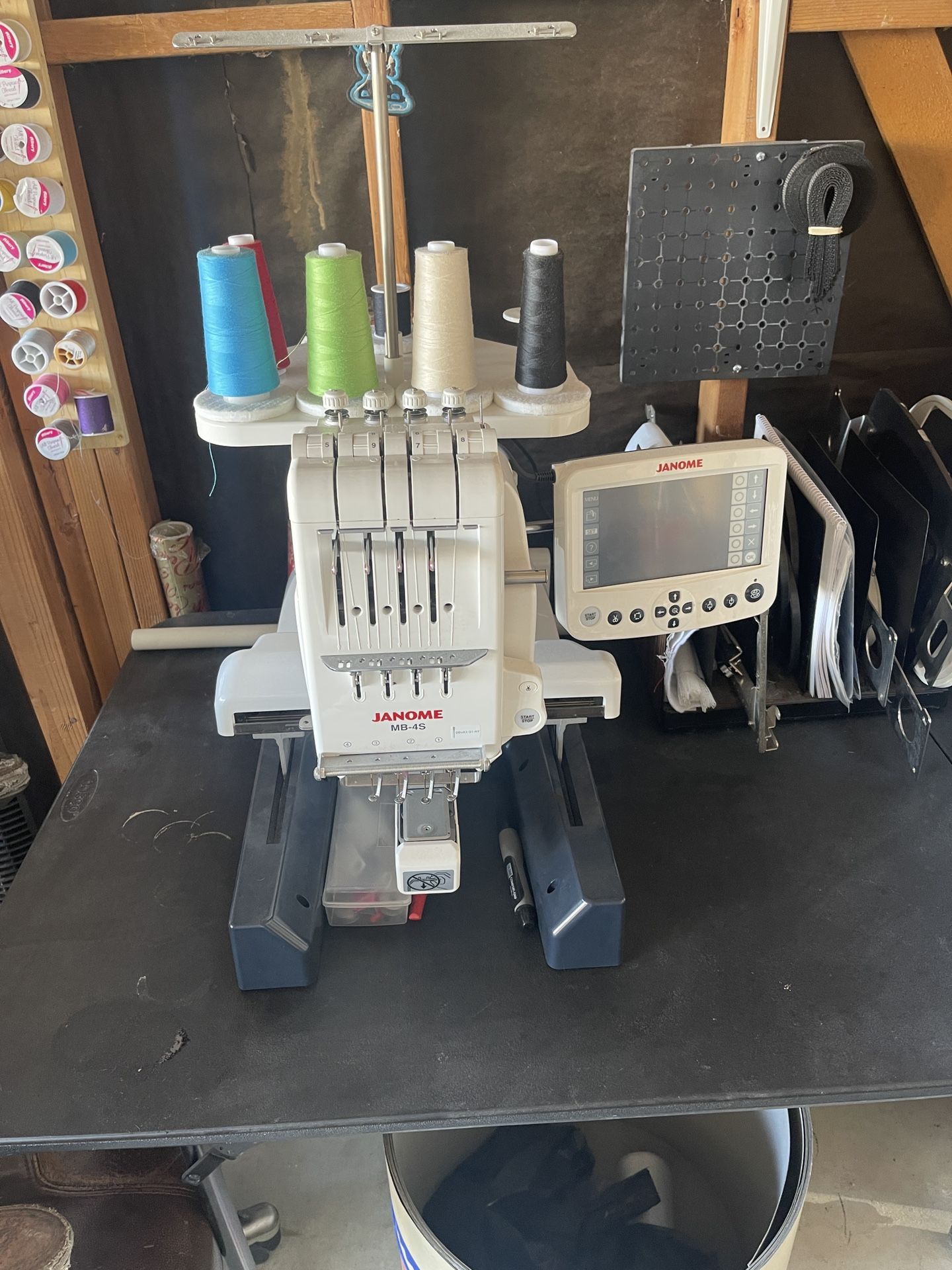 Janome MB-4S Embroidery Machine