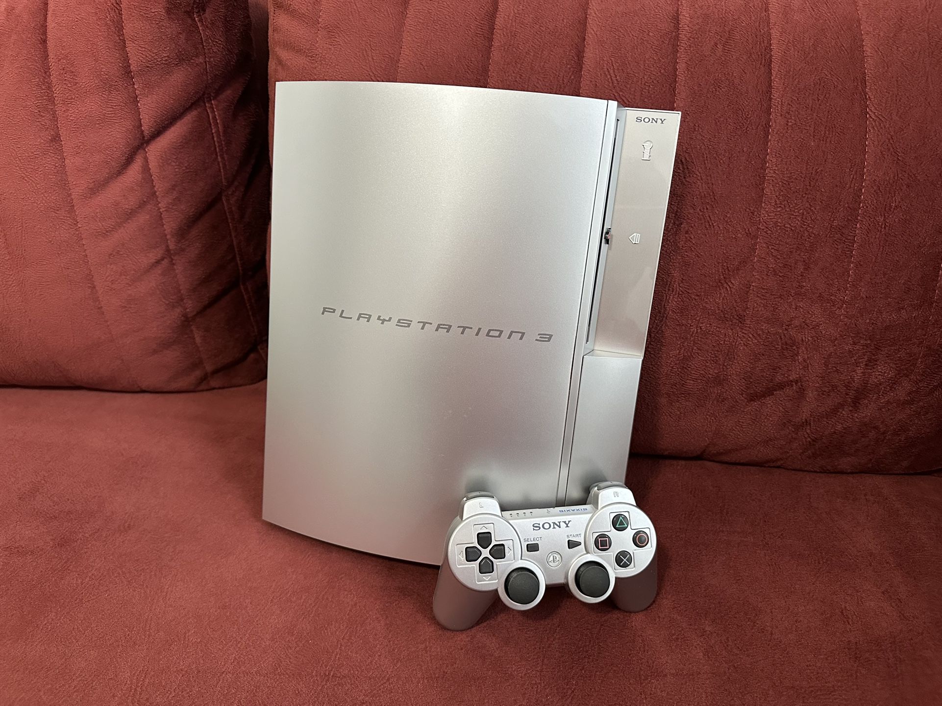 Sony PS3 Satin Silver (80 GB, Limited Edition)