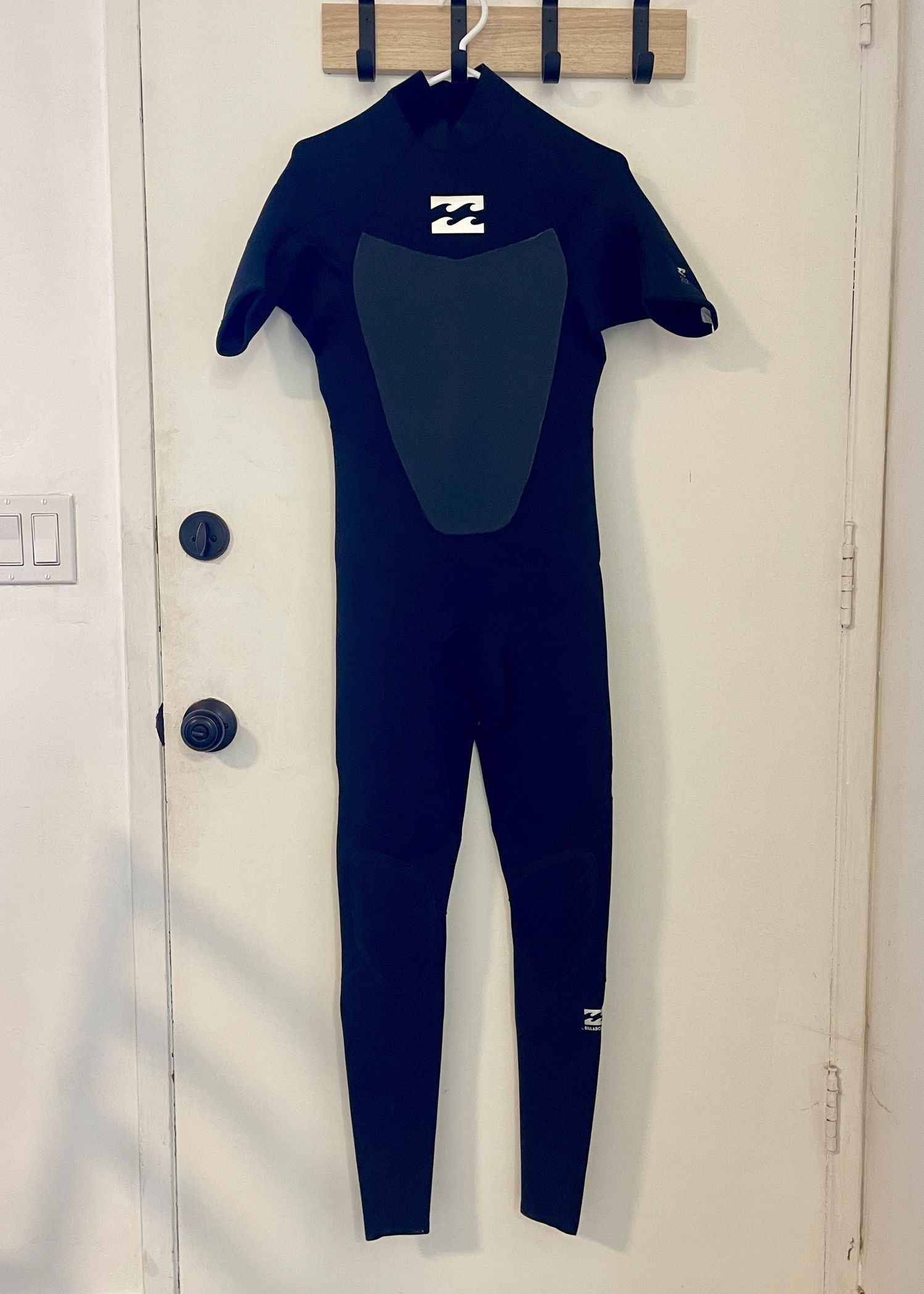 Billabong Wetsuit/ Brand New / Never Worn Water sports