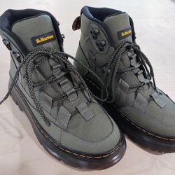 Dr. Martens Unisex Boots 