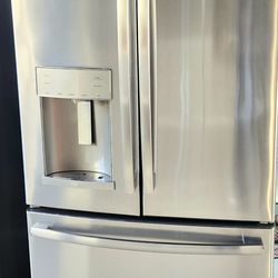 GE COUNTER DEPTH FRENCH DOORS REFRIGERATOR