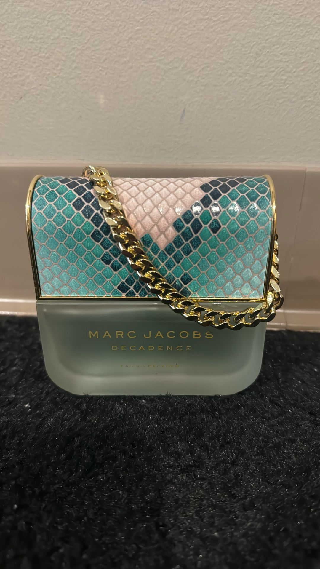 Mark Jacob’s eau So Decadent Perfume
