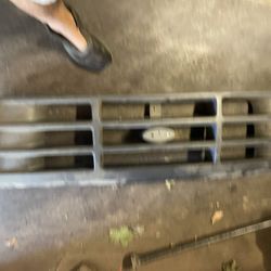 93 To 97 Ford Trucks  Grill No Cracks 