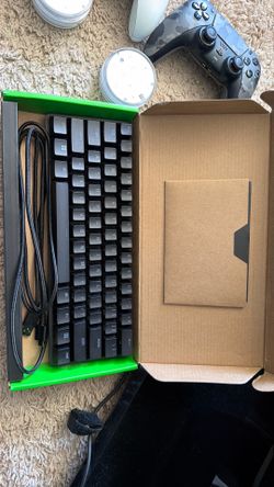 Razer Huntsman Mini and G305 mouse