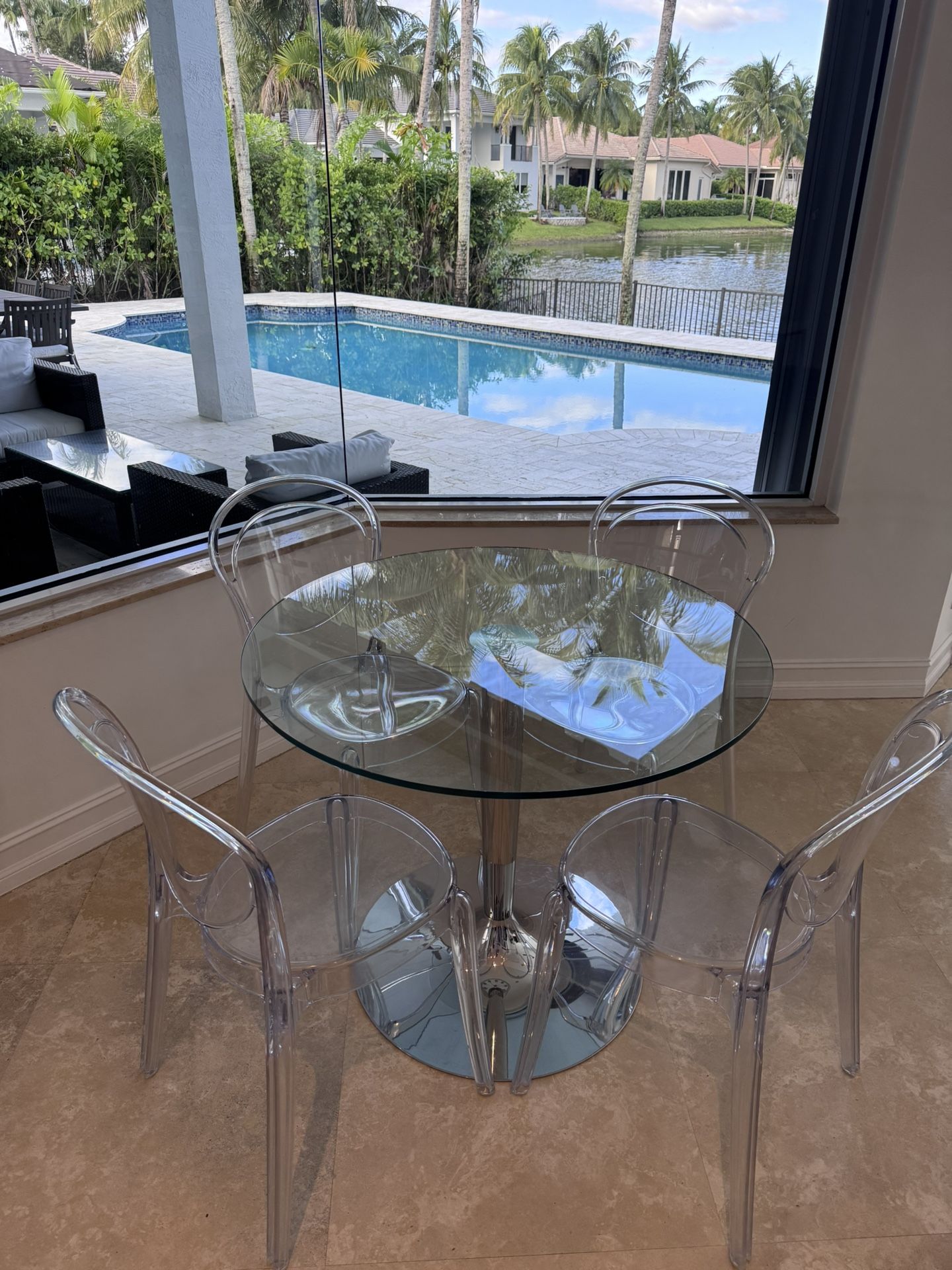 Calligaris Table & 4 Chairs Sef