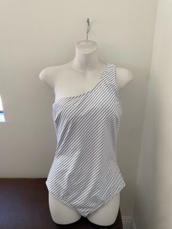 Bathing suit