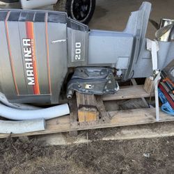 1985 200 Hp Mercury, Mariner Outboard